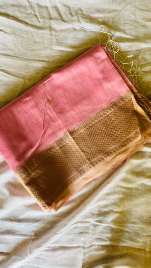 Gulabi-pink Maheswari saree with floral motifs and fine gold zari stripes
