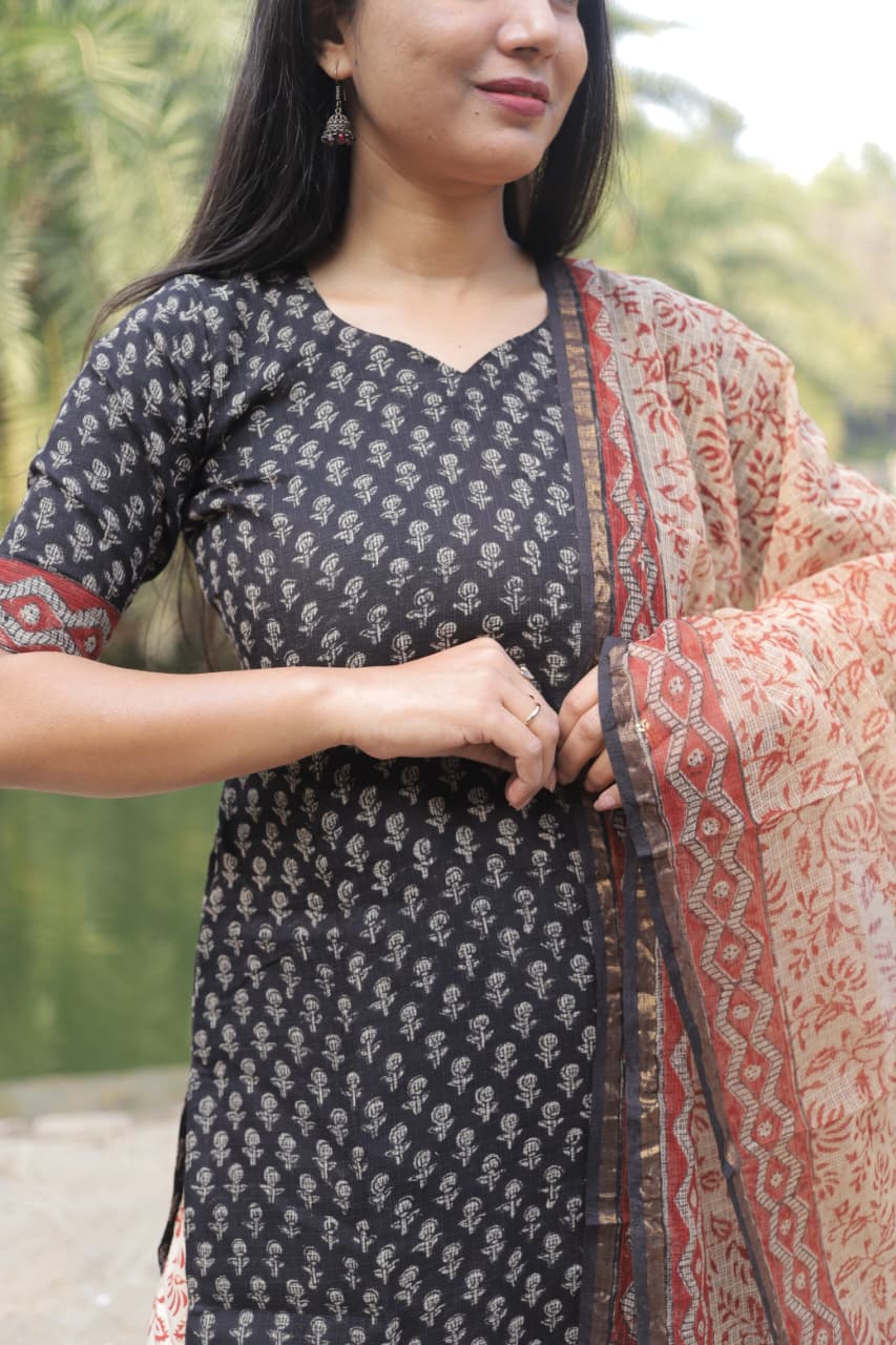 Rust and ivory charm Kota Doria Suit