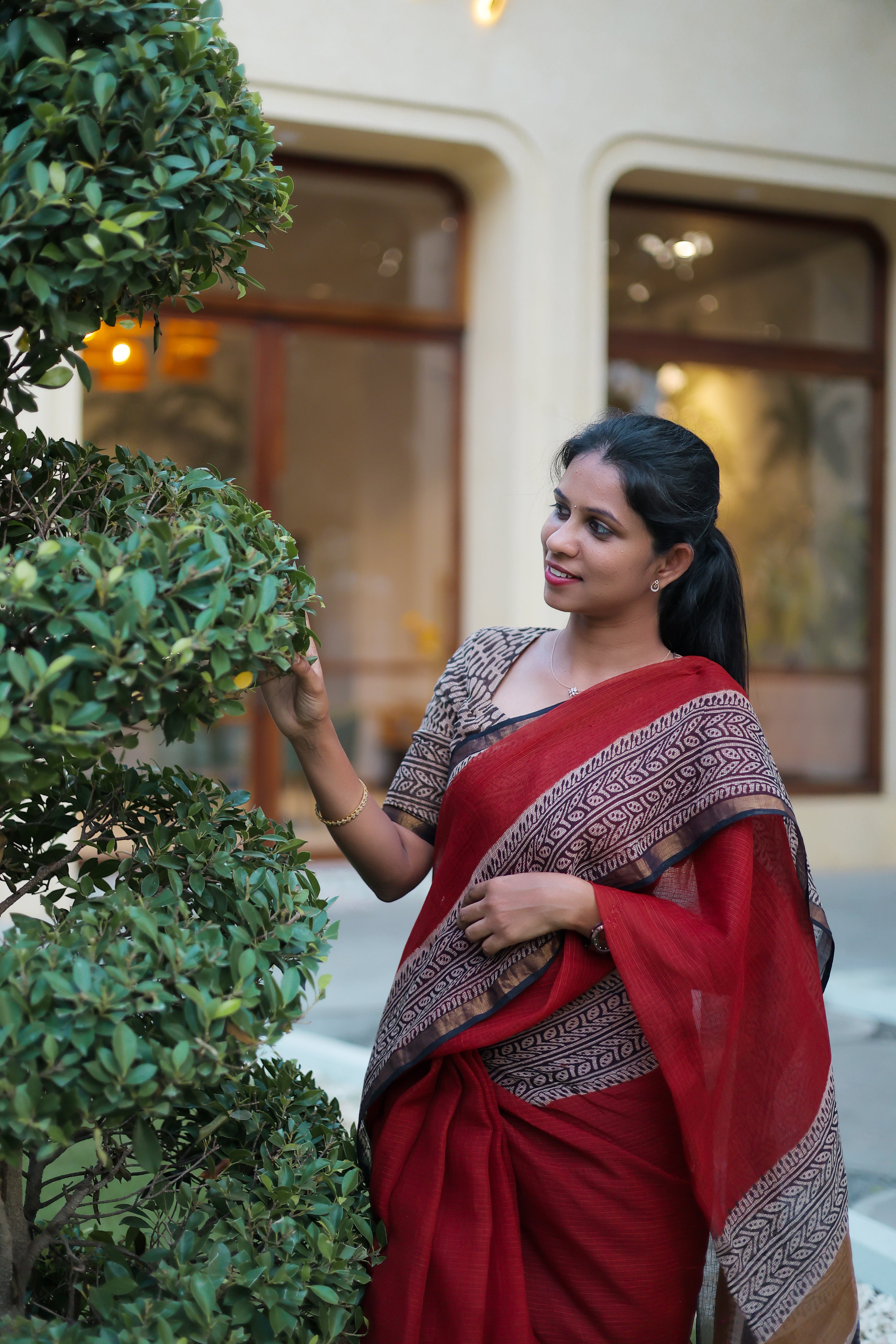 Mrinalini Red Kota Doria