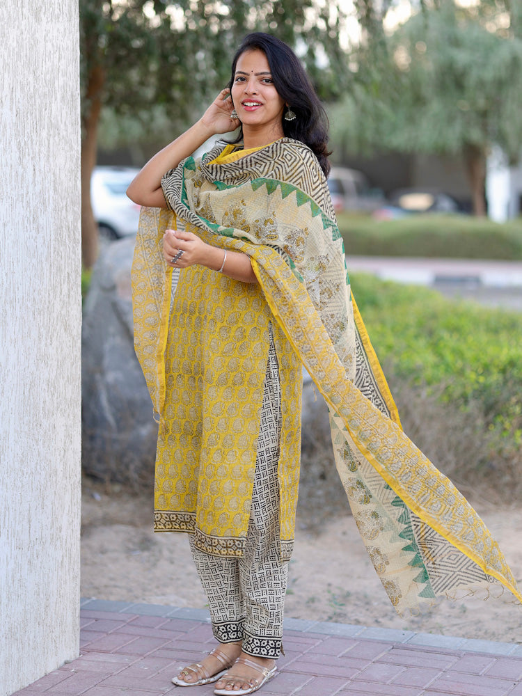 Haldi haze kota doria set