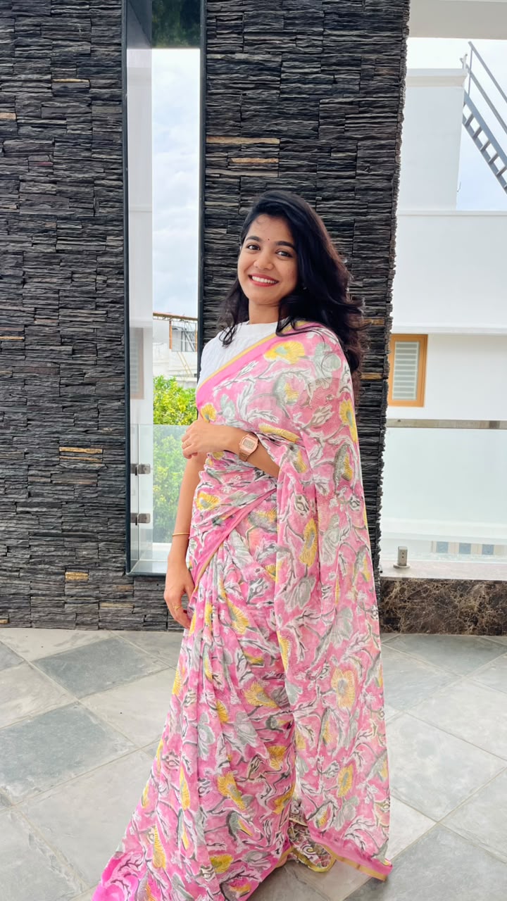 Gulabi Tara Handblocked Georgette Saree