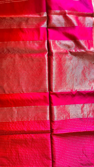 Ranjani saree pallu and blouse piece in vibrant pink with metallic zari detail