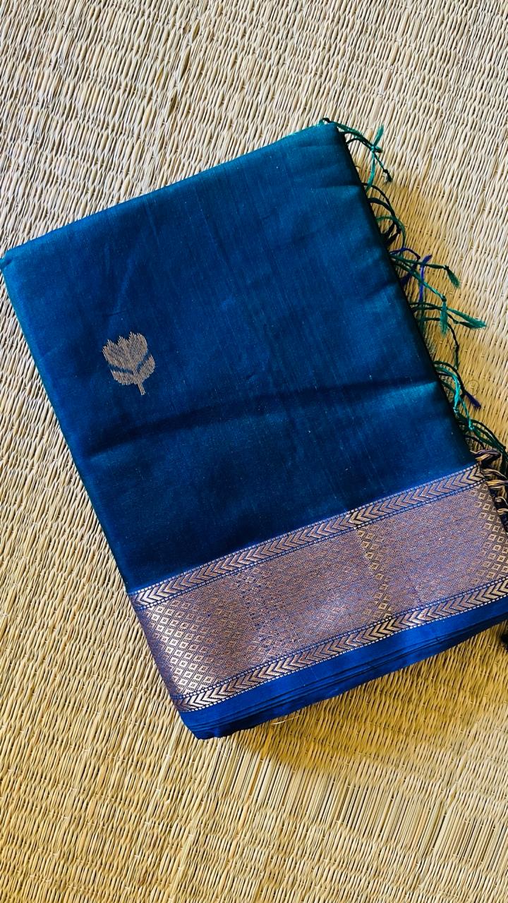 Ahalya handwoven Maheswari silk cotton saree in deep blue with zari pallu and tassels