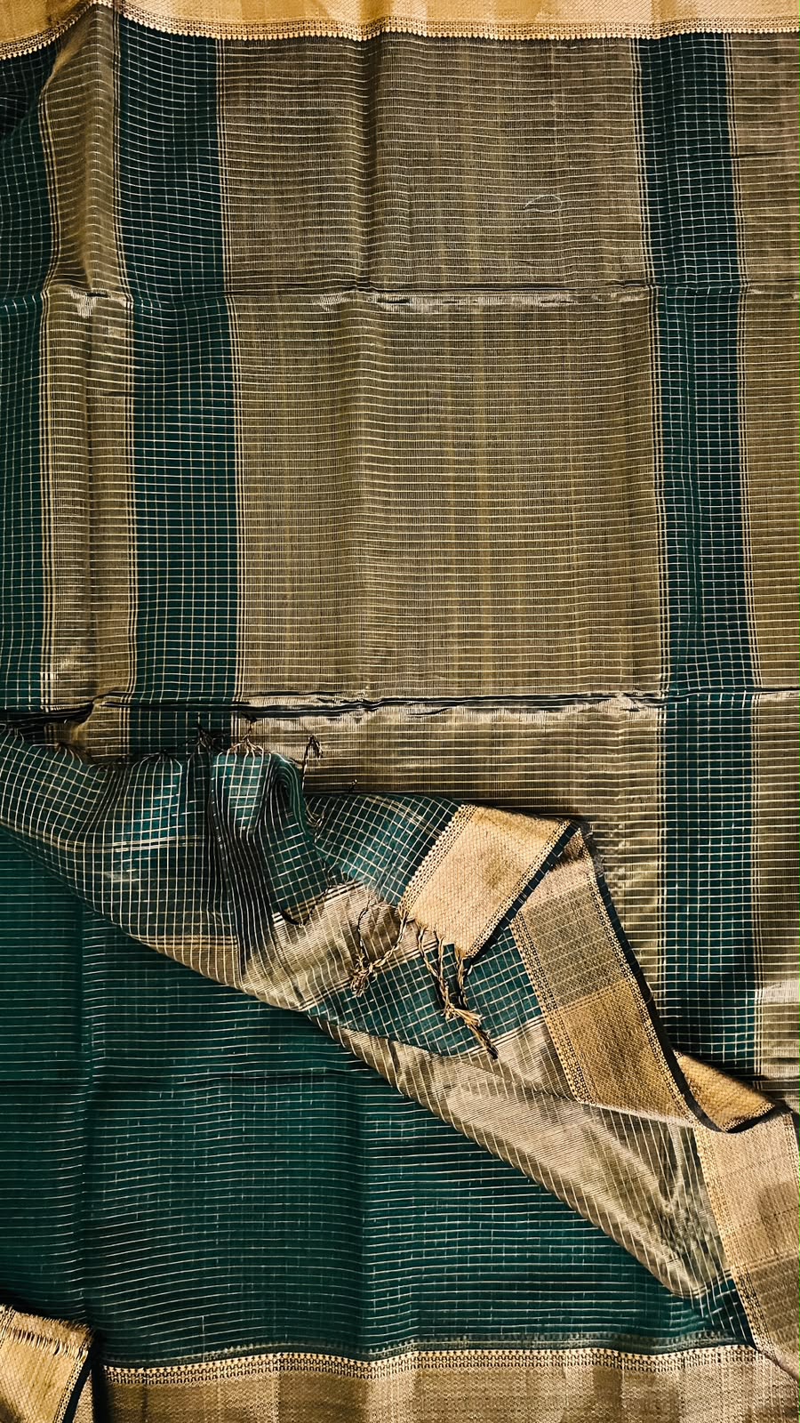 Vanya Green Maheswari Handwoven Silk Cotton Saree folded view